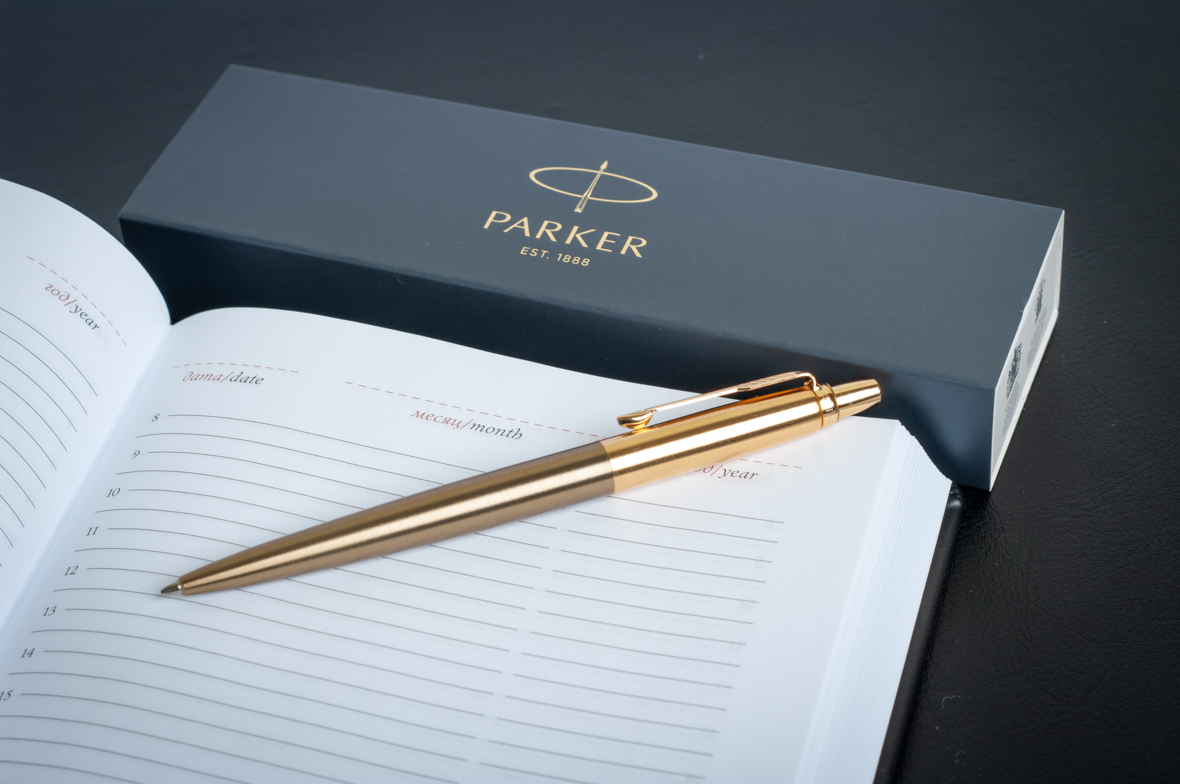 Письмо паркера. Ручка Parker Jotter Gold шариковая s0705555. Ручка Parker Jotter пружина. Parker Jotter перьевая. Перьевая ручка Parker Jotter.